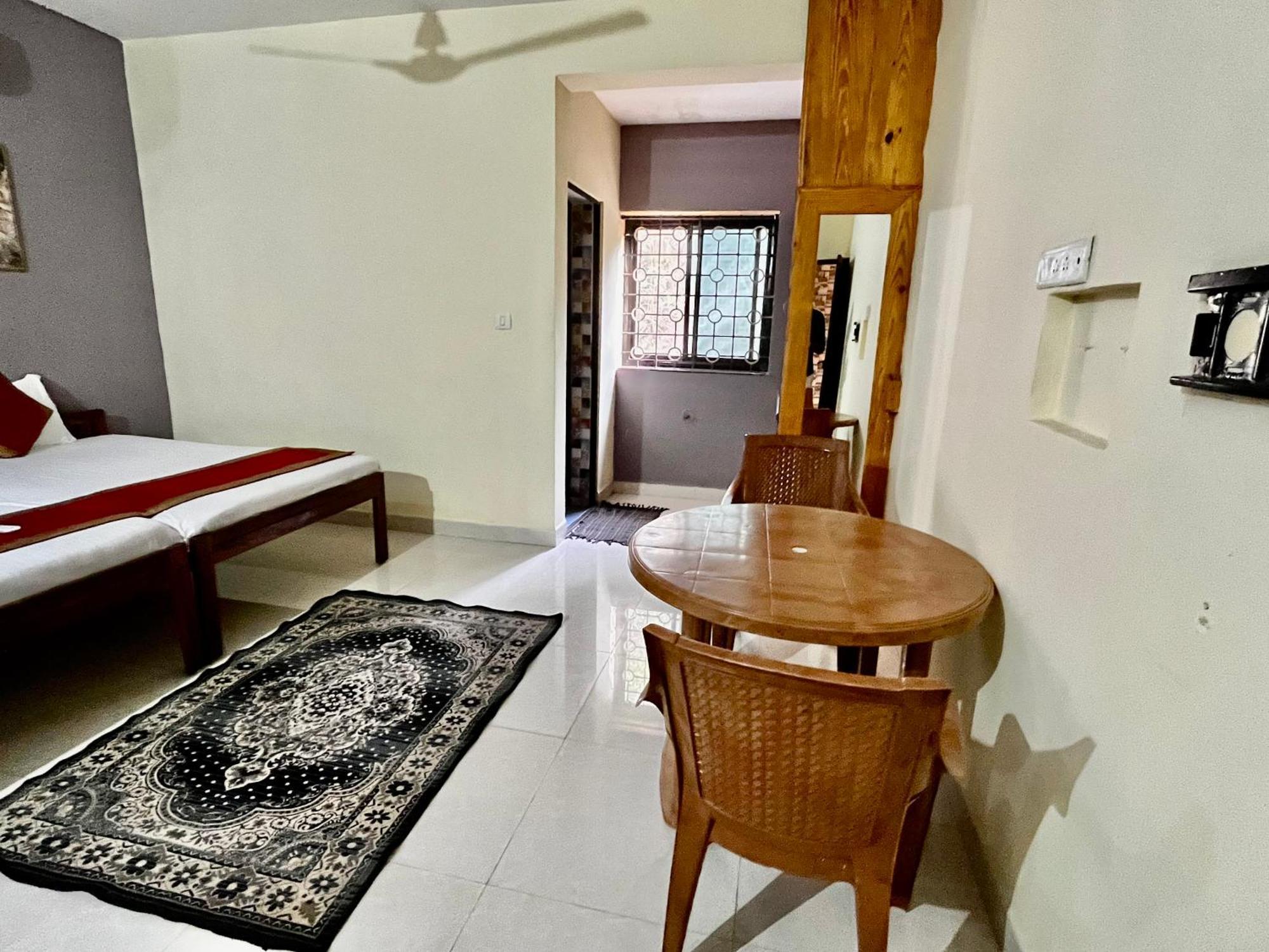 St. Anthony Guest House. Anjuna